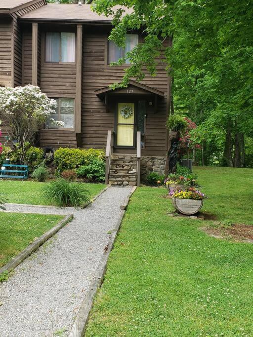 J.Creek Retreat, Creekside Townhouse +1 Car Garage Villa Maggie Valley Eksteriør bilde