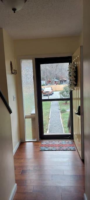 J.Creek Retreat, Creekside Townhouse +1 Car Garage Villa Maggie Valley Eksteriør bilde