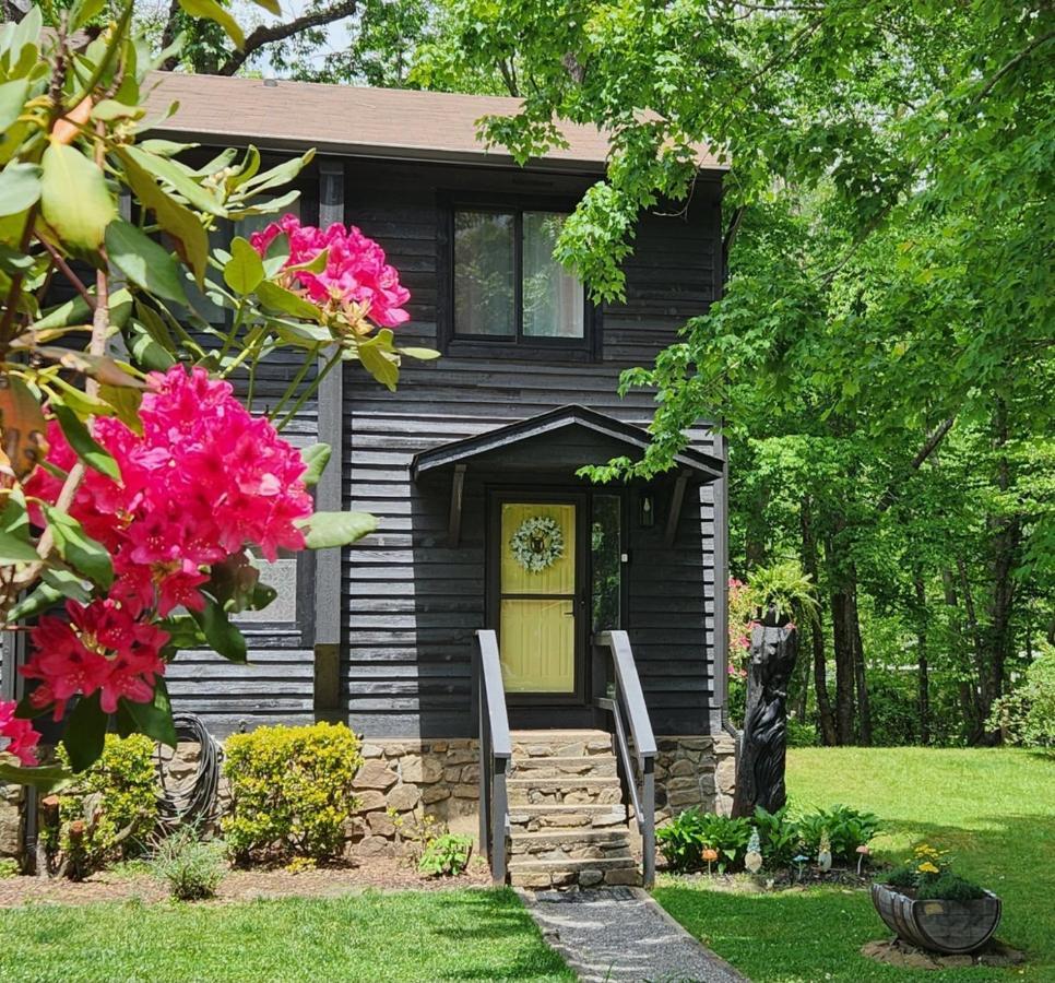 J.Creek Retreat, Creekside Townhouse +1 Car Garage Villa Maggie Valley Eksteriør bilde