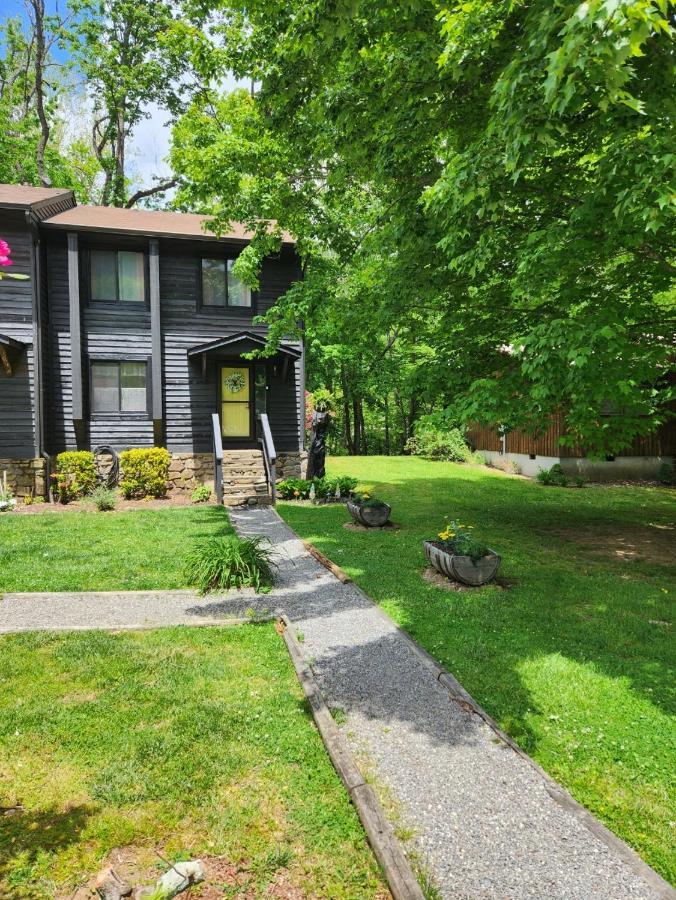 J.Creek Retreat, Creekside Townhouse +1 Car Garage Villa Maggie Valley Eksteriør bilde